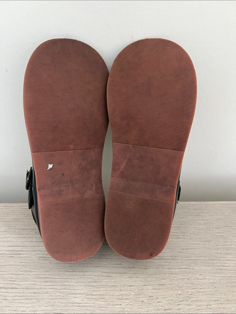 Otter Momp Oxford Mary Jane sandals school uniform size 2 black